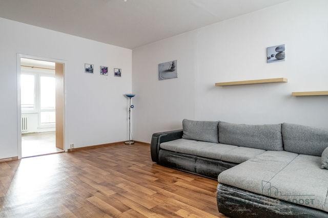 Podnájem bytu o velikosti 72 m2 s lodžií o dispozici 3+1 na ul. Jana Maluchy v Ostravě.
