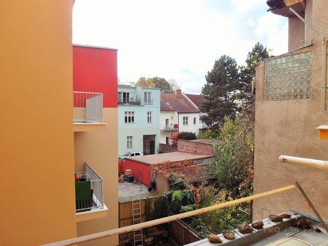 Prodej bytu 2 + 1 64 m2 s balkonem a sklepem v Brně - Husovicích