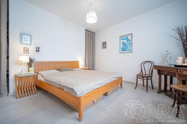Prodej bytu 4+kk 120 m2 s terasou 16 m2 Praha - Velká Chuchle