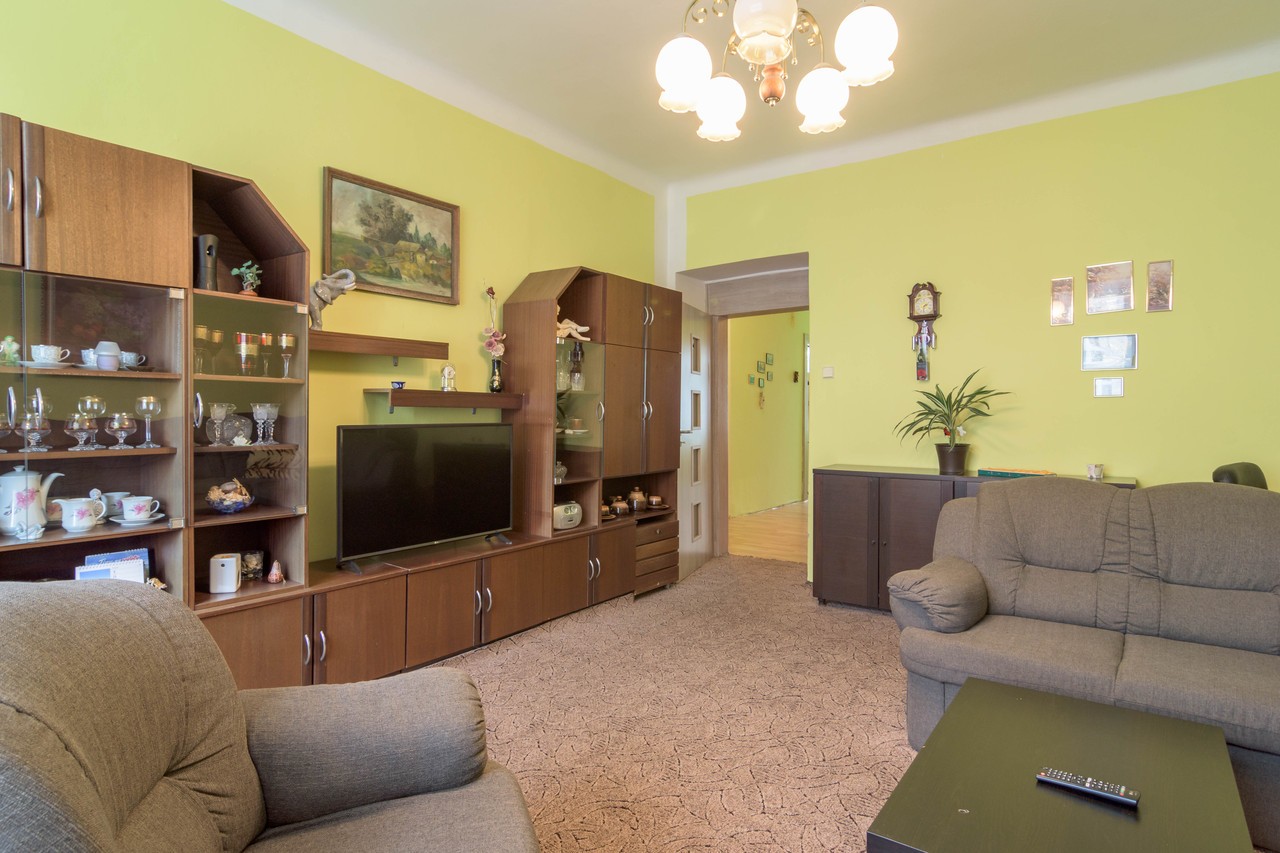 Doporučujeme ke koupi světlý byt 2+1 s balkonem, 87 m2, Jugoslávských partyzánů, Praha 6 - Bubeneč