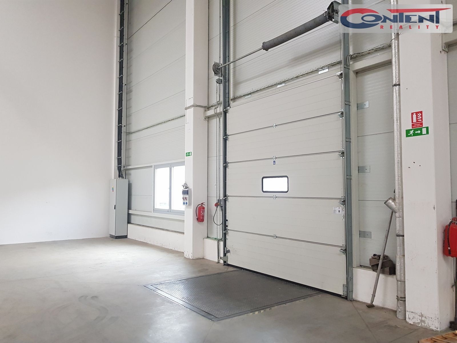 Pronájem skladu 860 m2, Olomouc, Hněvotín