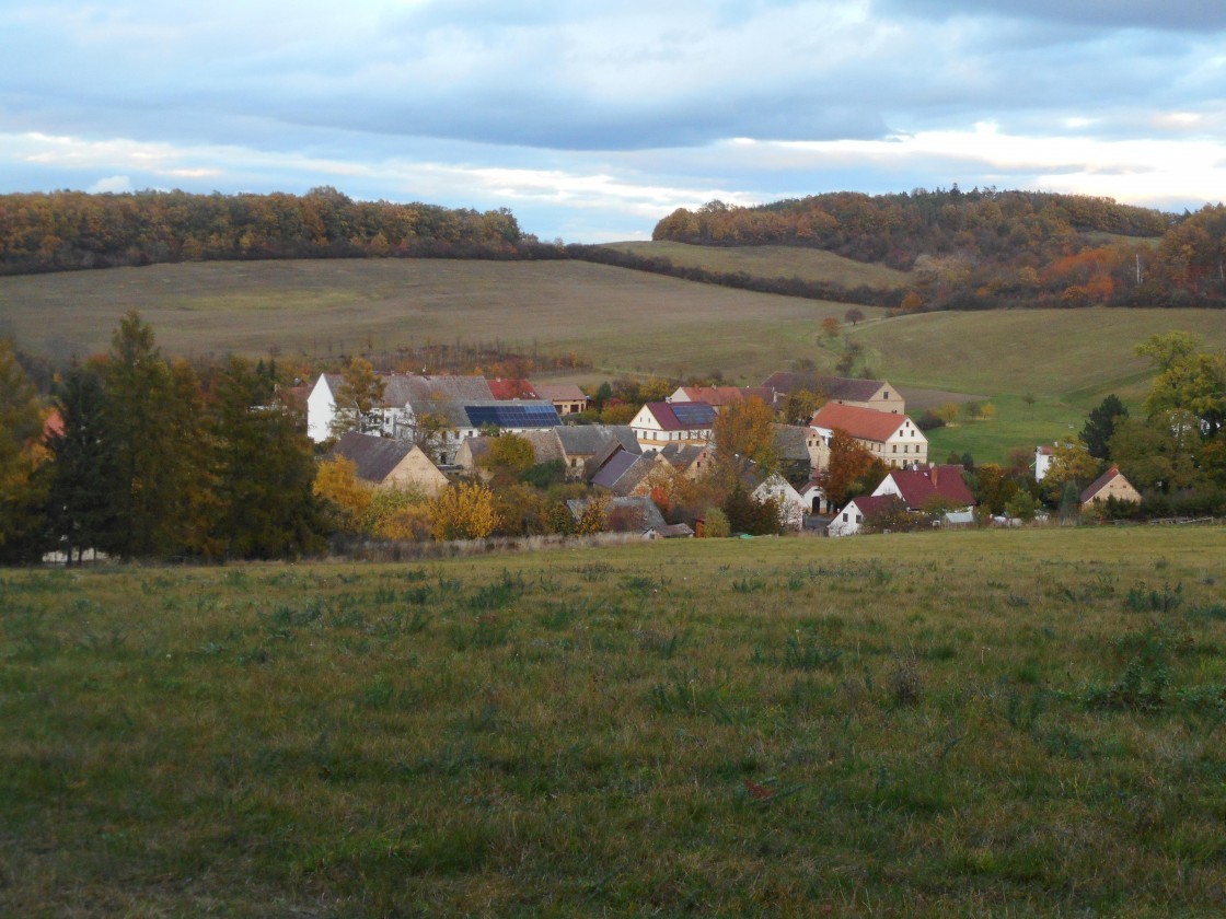 Třebutičky - krásný pozemek s výhledy