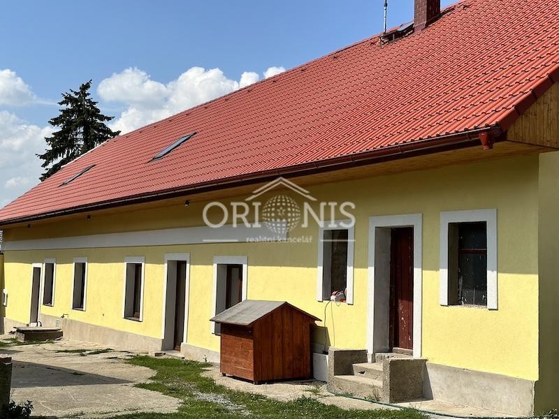 Prodej rodinného domu, zemědělské usedlosti, obec Charvatce u Loun 