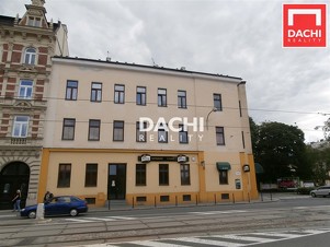 Pronájem 1.místa ve 2.lů pokoji pro studentku  v bytě 7+1, 15 m², Olomouc, ul. Palackého