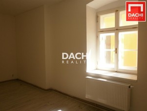 Pronájem nezařízeného bytu 2+1, 55 m², v cihlovém domě, Olomouc ulice Zámečnická