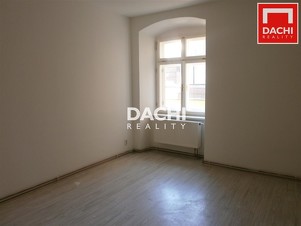 Pronájem nezařízeného bytu 2+1, 55 m², v cihlovém domě, Olomouc ulice Zámečnická