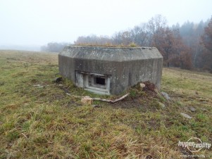 77220610 (VS): Jirkov – bunkr („řopík“) VEČ 131 s pozemkem, k.ú. Březenec, okres Chomutov.