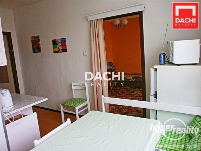 Pronájem zařízeného bytu 3+1 s balkonem, 72 m², Olomouc, ulice Řezáčova