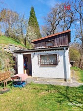 Prodej 2 chat u obce Kochánky – o. Mladá Boleslav