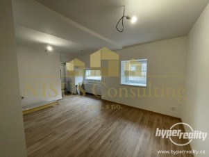 Prodej jednotky 1+1 s příslušenstvím, 42.9 m2, velmi dobrý stav, OV, Kladno - Pletený Újezd