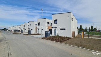 Prodej bytu 4+kk/T, 132 m2, Nymburk, garáž, pergola, parkovací místo