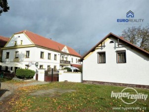 Prodej, penzion 520 m2 + 320 m2 na pozemku 5 020 m2, Pavlovice, Jestřebí, okres Česká Lípa